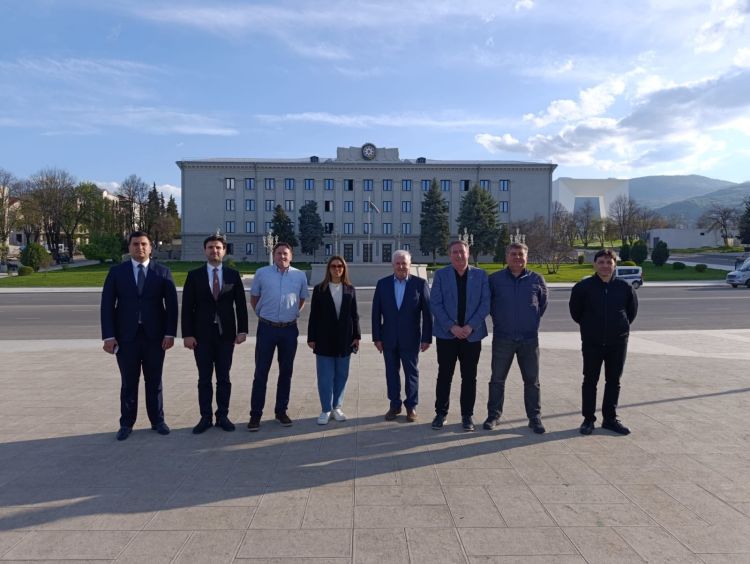 İrlandiya parlamentariləri Xankəndiyə səfər edib - FOTO