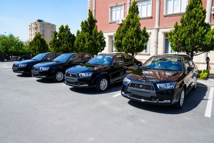 Çernobıl əlillərinə avtomobillər verilib