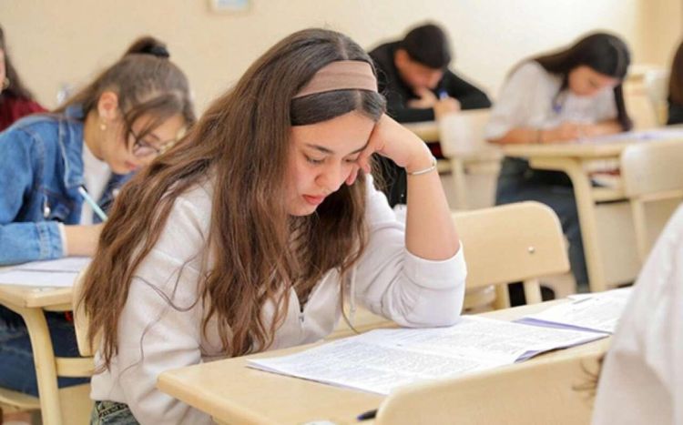 Gələn il buraxılış imtahanında şagirdlərə ƏLAVƏ VAXT veriləcək