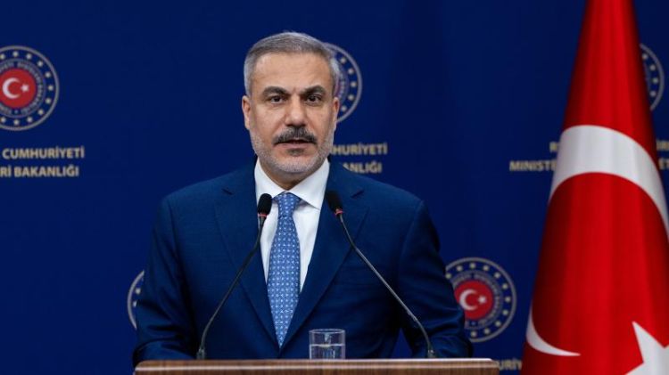 Hakan Fidan yunan həmkarı ilə telefonla danışıb