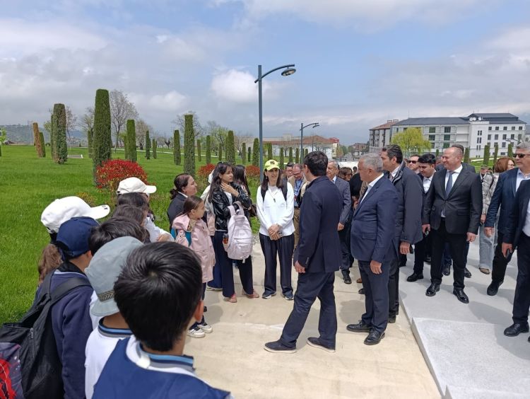 Xarici diplomatlar Xocalı soyqırımı Memorial Kompleksində nələr gördülər? - FOTO