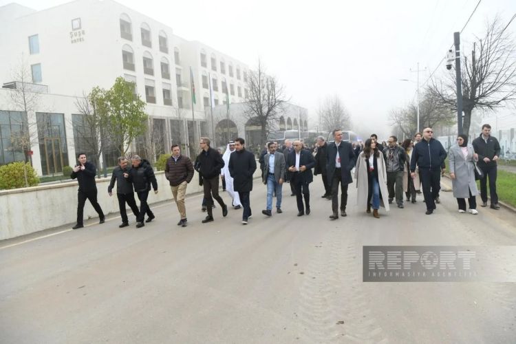Xarici diplomatlar Şuşada yeni inşa edilən məsciddə olub - FOTO