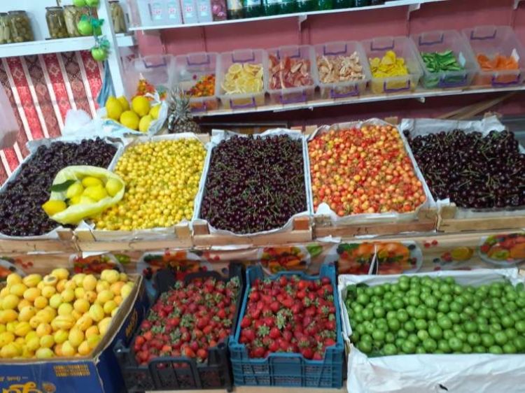 Qeyri-sabit hava fermerləri çətin vəziyyətə saldı: Meyvə bahalaşacaq? -  VİDEO