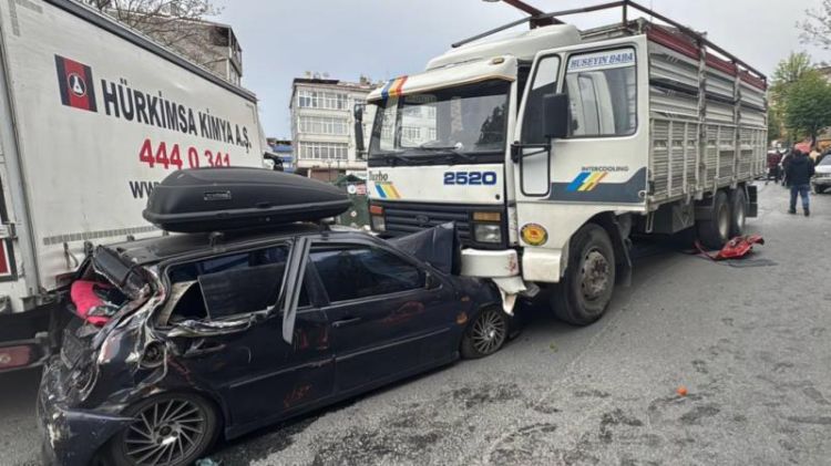 İstanbulda əyləci sıradan çıxan yük maşını 8 nəqliyyat vasitəsinə çırpıldı