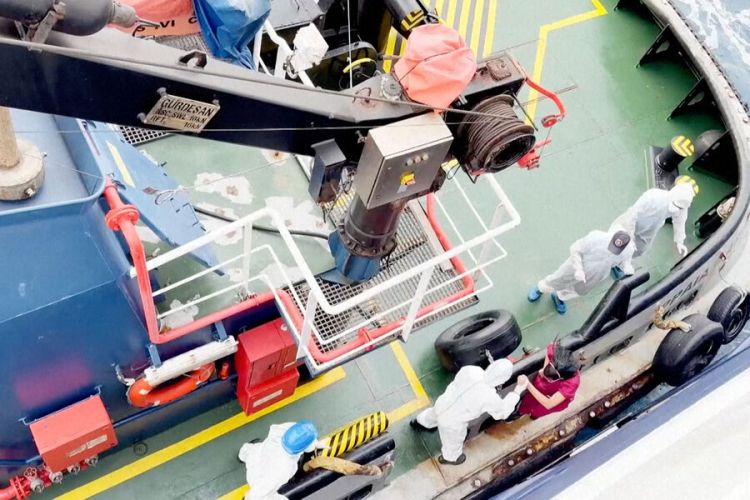 Göyərtəsində təhlükəli virus olan gəmi limana buraxıldı –  Kanar adalarında etiraz