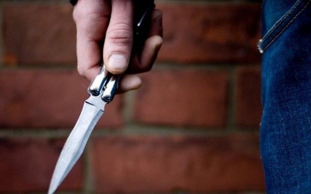 Biləsuvarda iki nəfər bıçaqlanıb:  saxlanılan var
