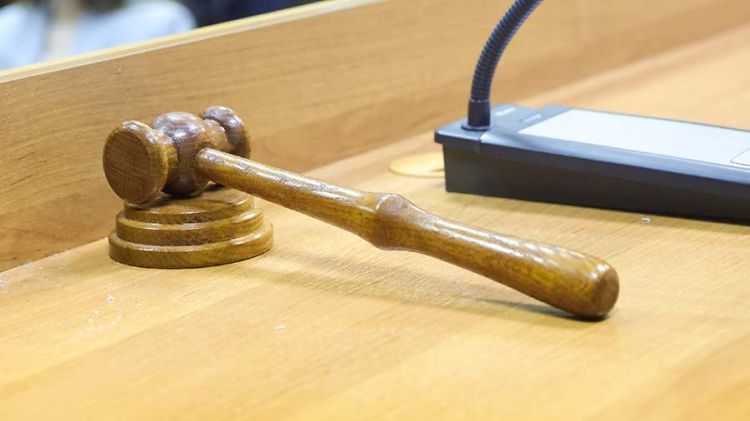 Finlandiyada rus dilində danışan deputatlarıı təhqir edən şəxs mühakimə olundu