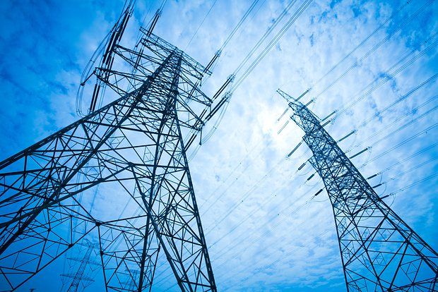 Elektrik vurdu, hündürlükdən yıxıldı və sağ qaldı...
