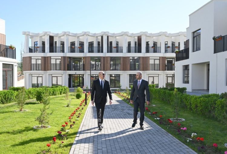Prezident İlham Əliyev Zəngilan şəhərində sakinlərlə görüşüb, “Zangilan City Park Hotel”in təməlini qoyub