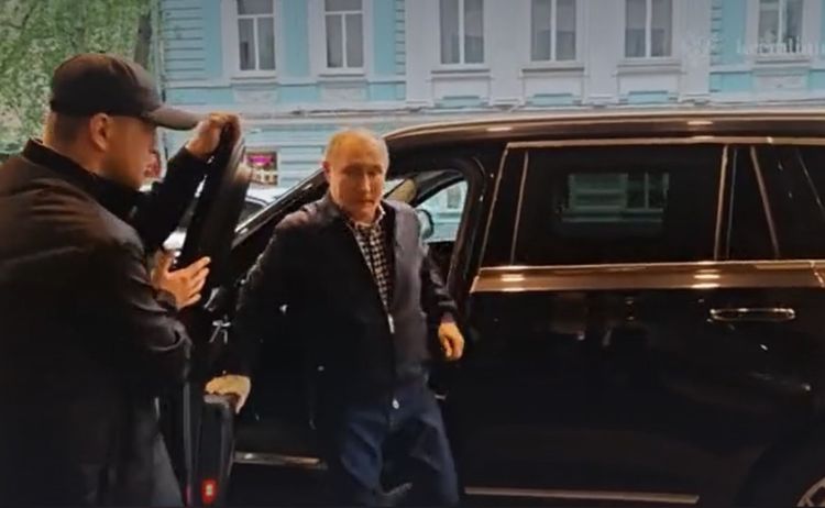 Putinin zirehli "Aurus"u idarə etdiyi görüntülər yayıldı - VİDEO