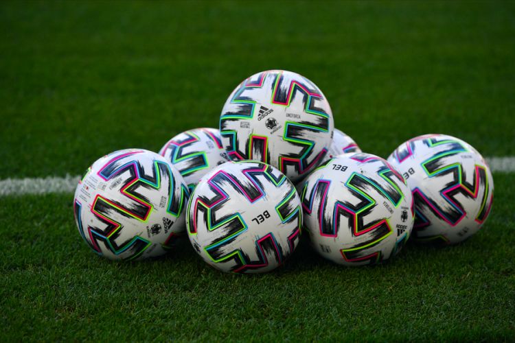 ABŞ İraqın 5 futbolçusuna viza vermədi