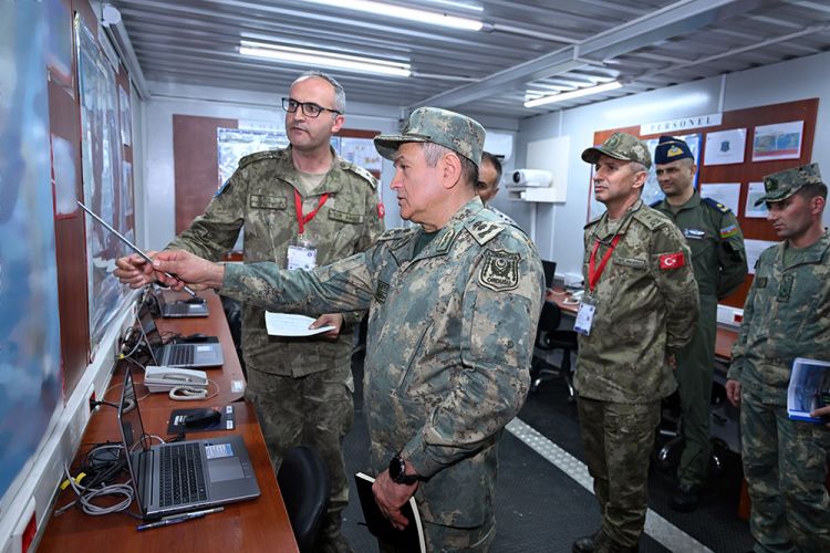 "EFES - 2026": General-leytenant Azər Əliyev təlim ərazisində yaradılan şəraitlə tanış olub - FOTO