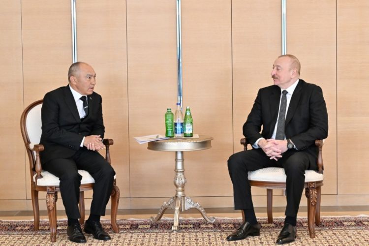 Prezident İlham Əliyev Türkmənistanın Arkadağ şəhərinin Tikinti üzrə Dövlət Komitəsinin sədrini qəbul edib