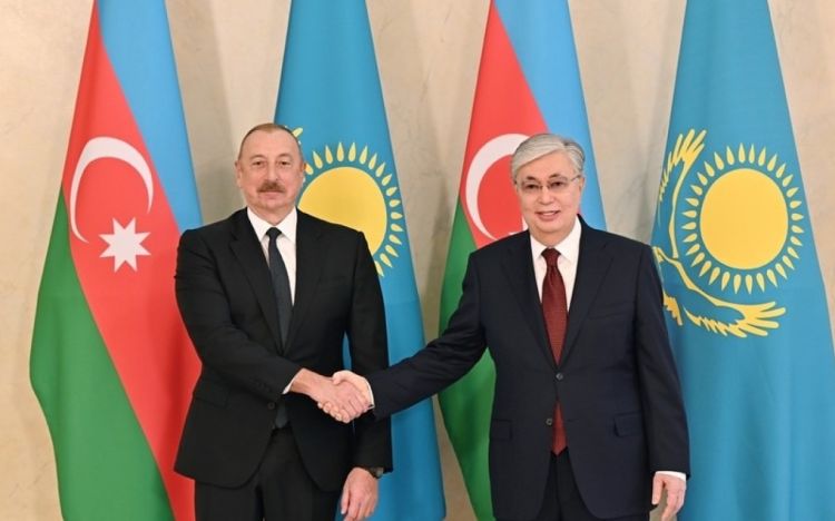 İlham Əliyev Kasım-Jomart Tokayevi təbrik edib