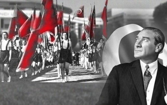 Türkiyədə Atatürkü Anma, Gənclik və İdman Bayramı qeyd olunur