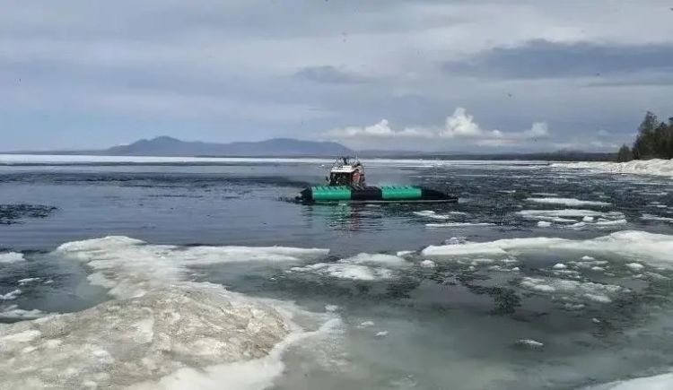 Baykal gölündə qayıq aşıb,  ölənlər var