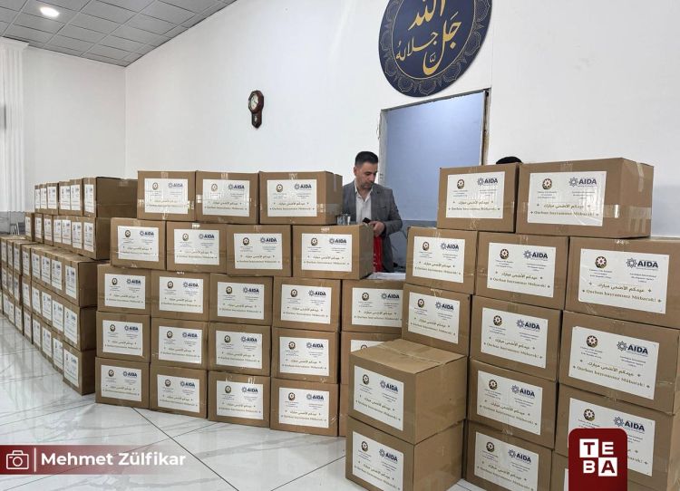 Azərbaycan Kərkükə bayram sovqatı çatdırıb - FOTO