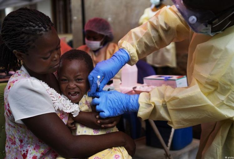 ABŞ Afrikada Ebola ilə mübarizə üçün 50 hospital quracaq
