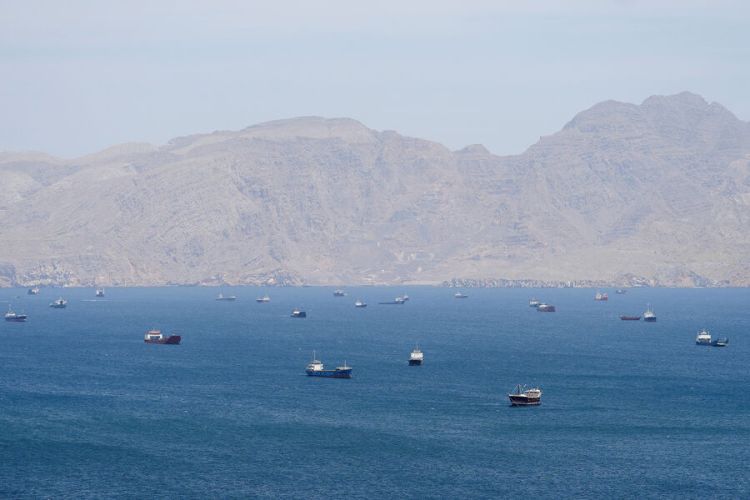 İran və Oman Hörmüzdən keçid üçün rüsum sistemi hazırlayır