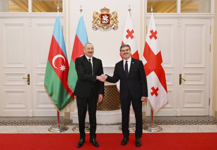 İlham Əliyev Mixeil Kavelaşviliyə təbrik məktubu göndərdi