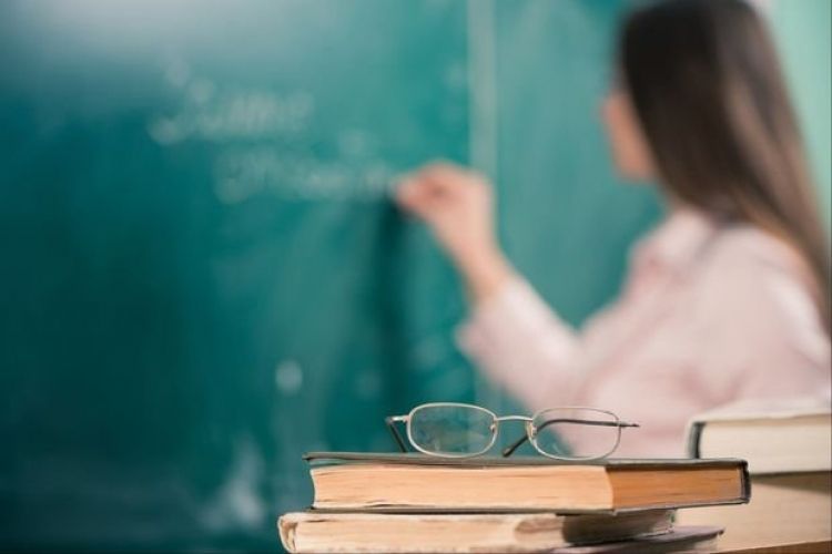 14 nəfər şəhid ailəsi üzvü müəllim iş yerini dəyişdirmək imkanı qazanıb