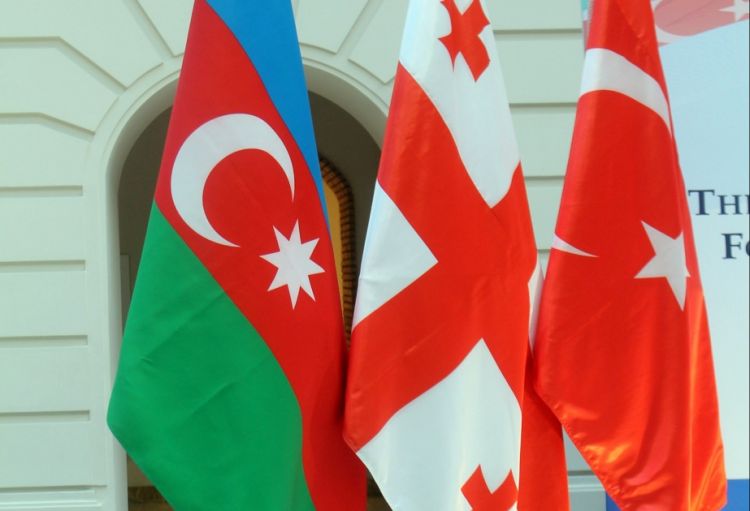 İstanbulda Türkiyə-Azərbaycan-Gürcüstan XİN rəhbərlərinin görüşü keçiriləcək