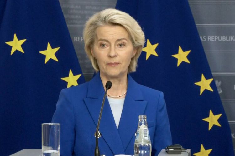 Lyayen Paşinyanı seçkilərdəki qələbəsi münasibətilə təbrik etdi