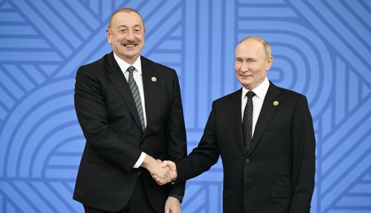 İlham Əliyev Vladimir Putini təbrik edib
