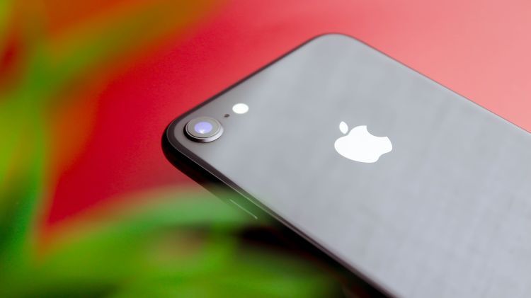 "Apple" "iPhone"a tuva və yakut dillərini əlavə etdi