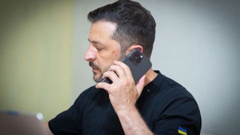 Zelenski ilə Tramp arasında telefon danışığı olub