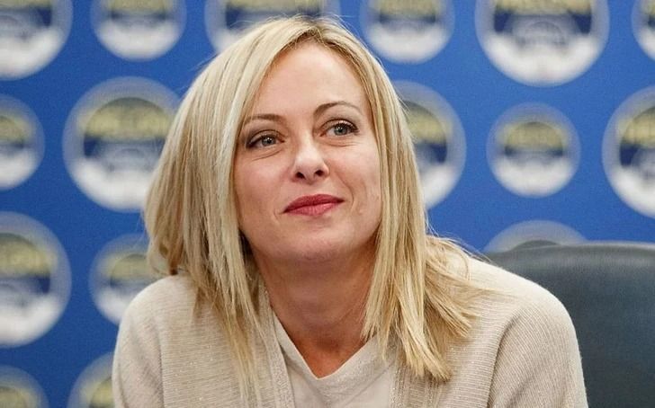 Meloni uşaqlar üçün sosial şəbəkələri  qadağan etməyəcək