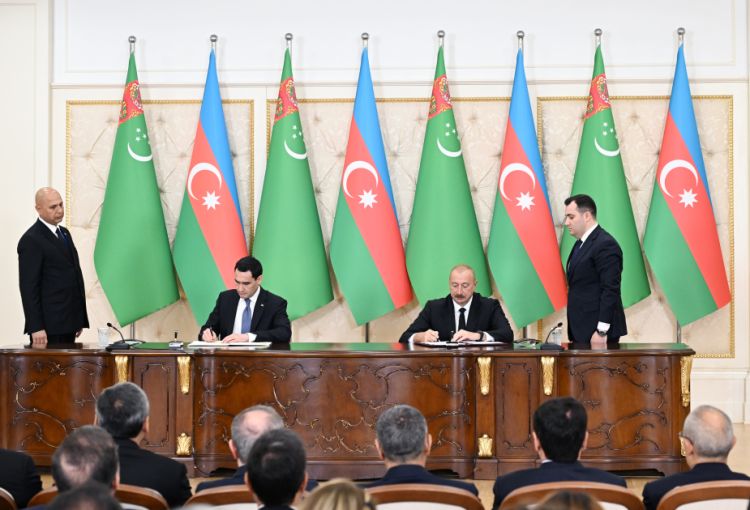 Azərbaycan və Türkmənistan 13 sənədi mübadilə edib -  FOTO 