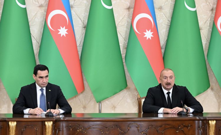 Azərbaycan və Türkmənistan prezidentləri mətbuata bəyanatlarla çıxış ediblər - FOTO 