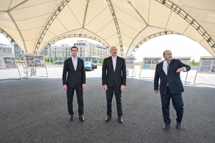 İlham Əliyev və Sərdar Berdiməhəmmədov Füzuli şəhərinin dağıdılmış yerlərinə baxıblar