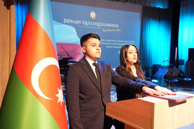 ƏƏSMN-də dövlət qulluğuna yeni qəbul edilən əməkdaşlar and içdilər - FOTO