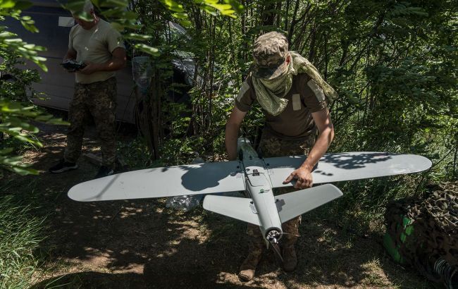 Ukrayna hərbçiləri Krımda dəmir yolu körpüsünü dağıdıb