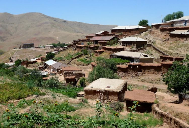 Özbəkistanın iki kəndi Qırğızıstana verilib