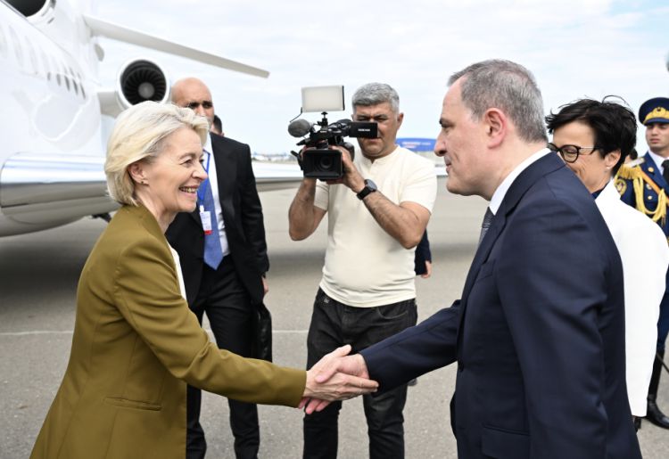 Ursula Fon der Lyayen Azərbaycana səfərə gəlib