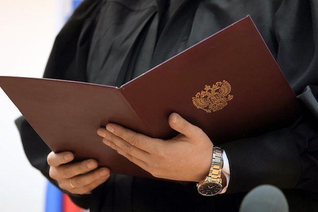 Rusiyanın ən nüfuzlu qanuni oğrularından biri cəza aldı