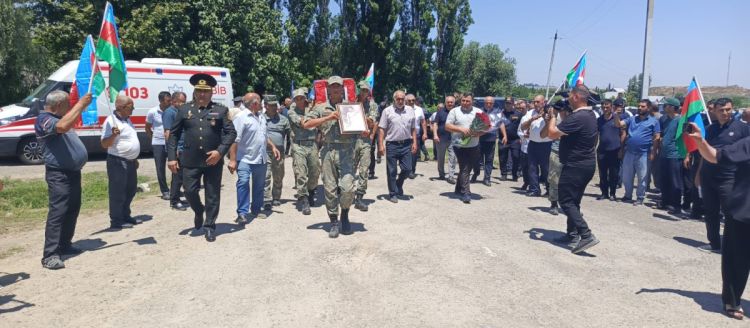 İtkin şəhidi Möysüm Əliyev Füzulidə torpağa tapşırılıb - FOTO 