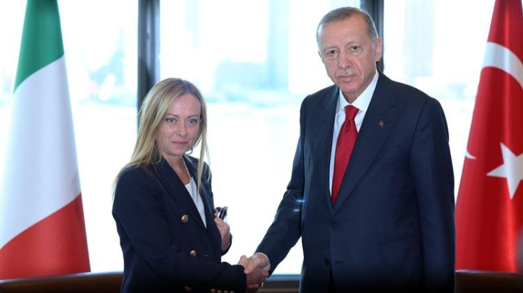 Ərdoğan Meloni ilə telefonla danışıb
