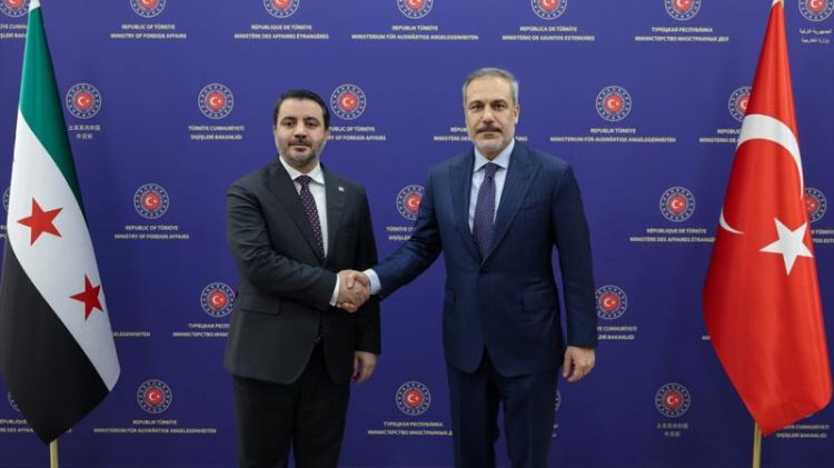 Türkiyə xarici işlər naziri suriyalı həmkarı ilə telefonla danışıb