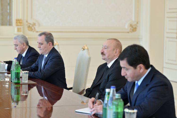 İlham Əliyev İordaniya Baş nazirinin müavinini qəbul edib - FOTO 