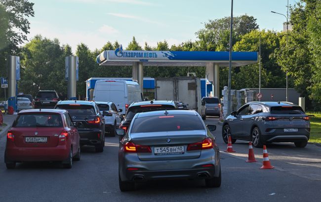 Rusiyanın altı bölgəsində əhali üçün benzin tamamilə yoxa çıxıb
