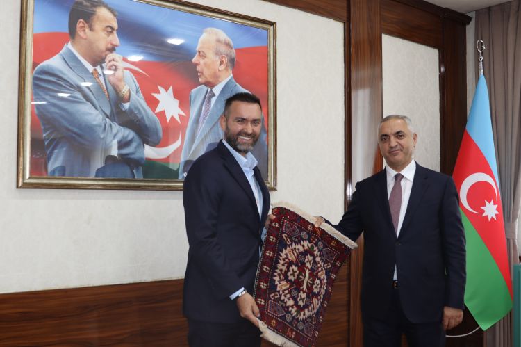 Rumıniya Senatının nümayəndə heyəti Xankəndiyə səfər edib -  FOTO