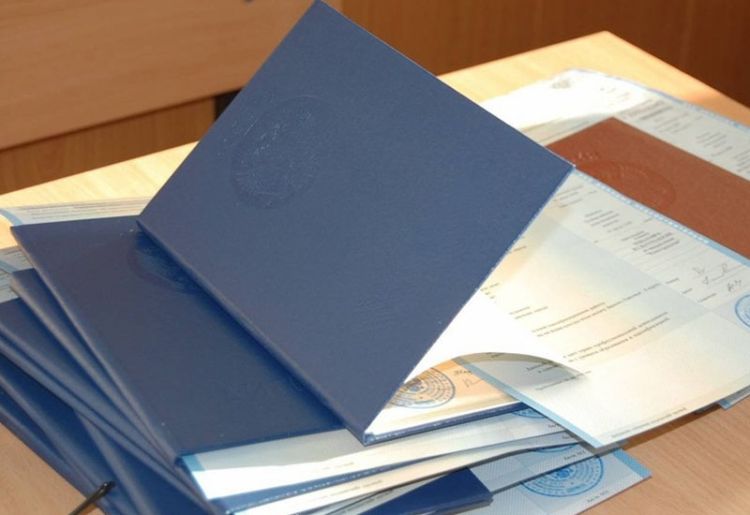 Azərbaycanda ilk elektron diplom təqdim edildi 