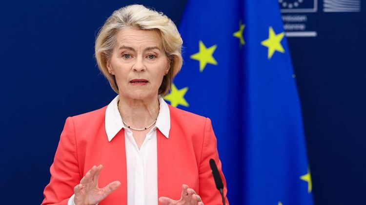 Politoloq Ursula fon der Lyayenin Kiyevə səfərinin məqsədini açıqlayıb