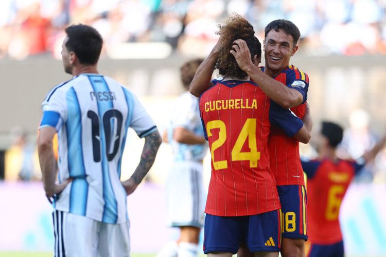 Messi "iyrənc dəstənin hiyləgər rəhbəri" adlandırıldı