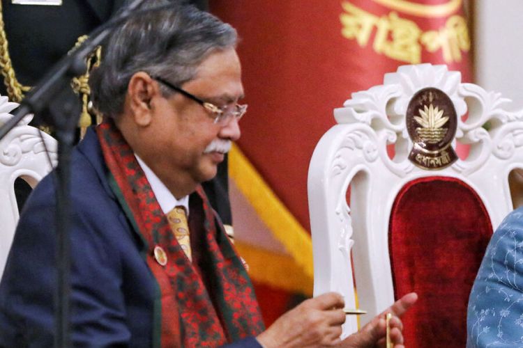 Banqladeş Prezidenti  istefa verdi