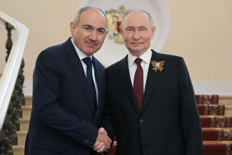 Paşinyan Putinlə telefonda nəyi müzakirə etdi? -  Xahişi də olub